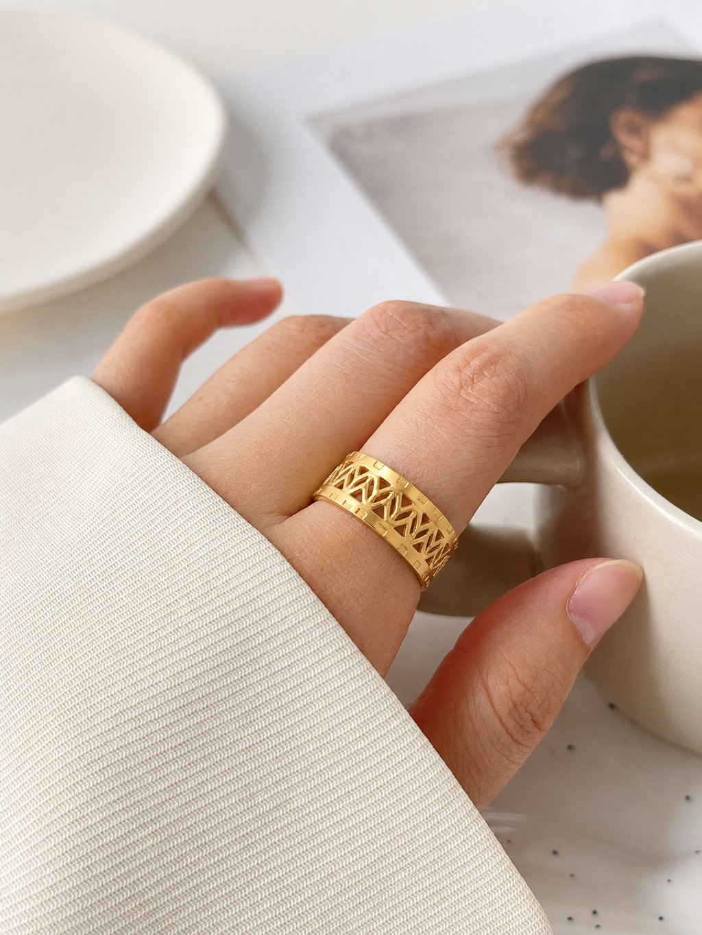 Geometric Openwork Wide Band Ring