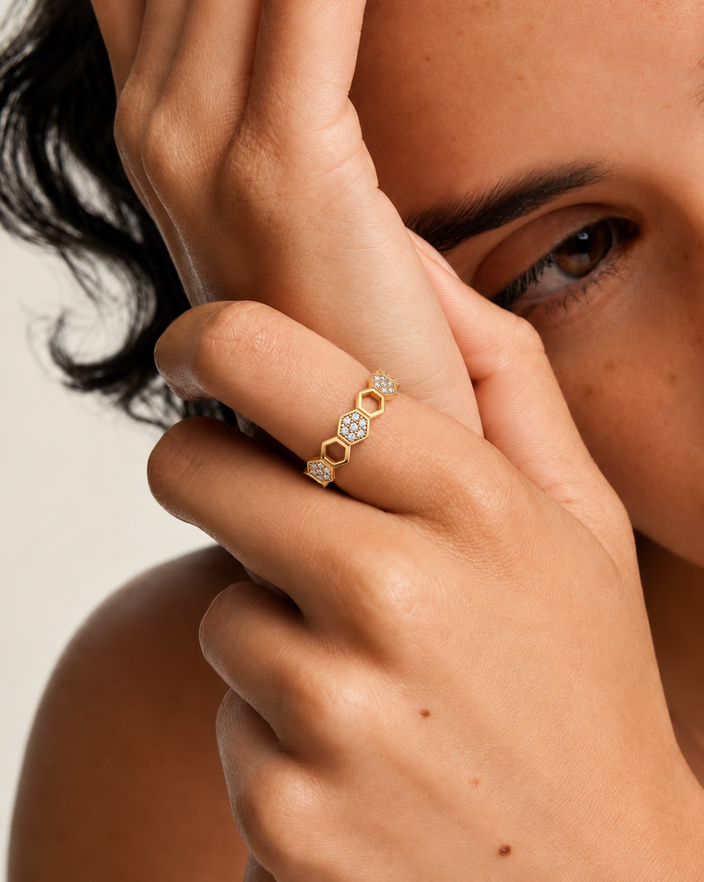 Geometric Honeycomb Pavé Diamond Ring